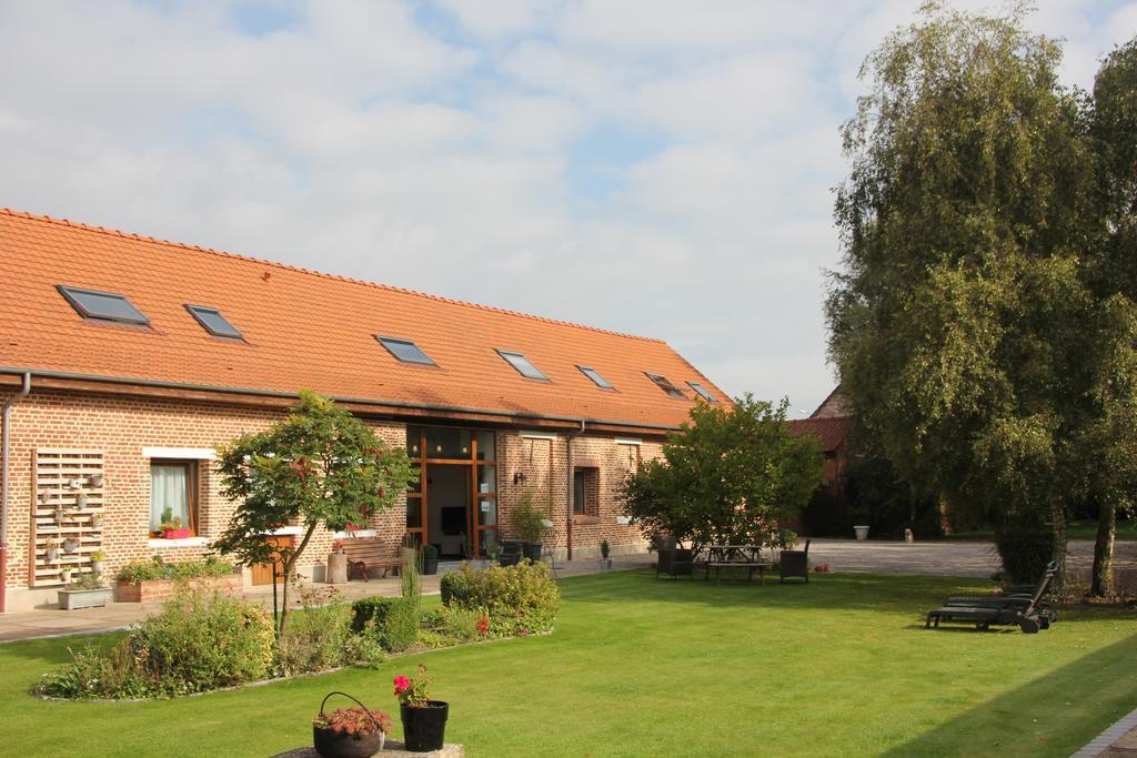 Au Coeur Des Hotes Steenvoorde Exterior photo