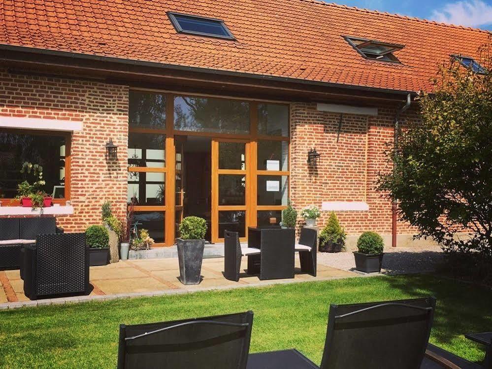 Au Coeur Des Hotes Steenvoorde Exterior photo